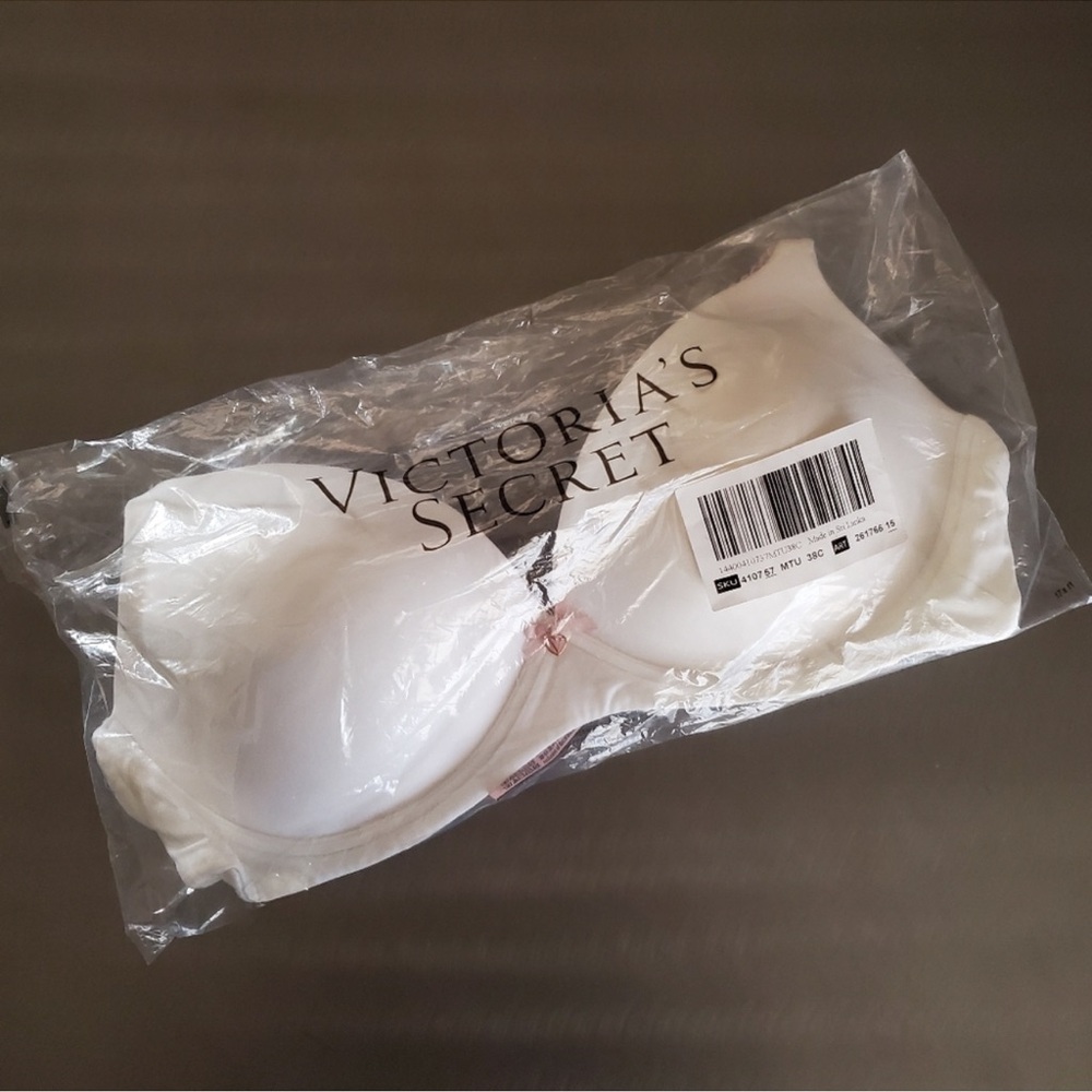 Victoria's Secret Body By Victoria White Lightly Lined no Underwire Bra 38C NWT